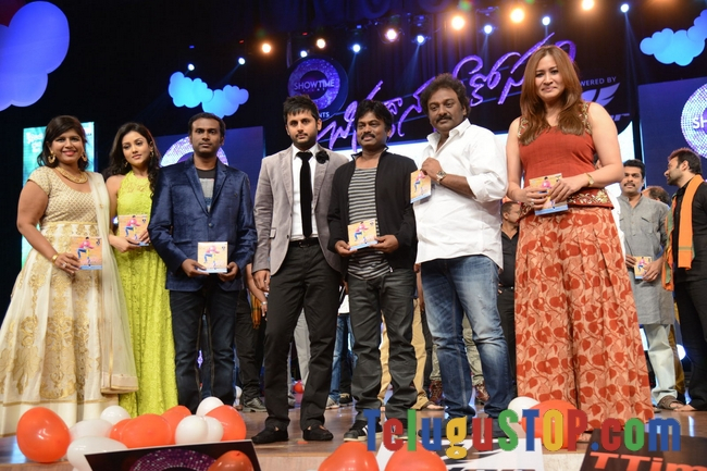 Chinnadana nee kosam audio launch 02- Photos,Spicy Hot Pics,Images,High Resolution WallPapers Download