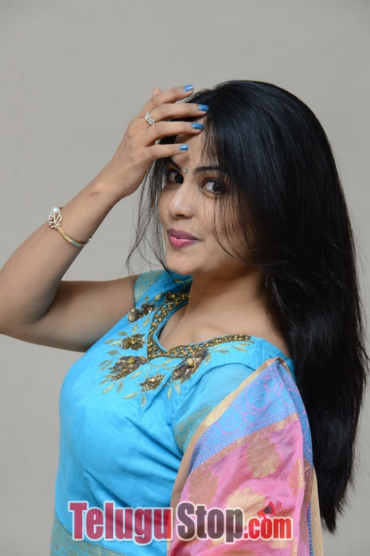 Chitra lekha stills- Photos,Spicy Hot Pics,Images,High Resolution WallPapers Download