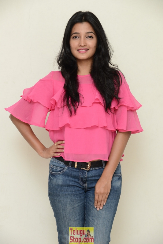 Deepthi shetty new stills 2- Photos,Spicy Hot Pics,Images,High Resolution WallPapers Download