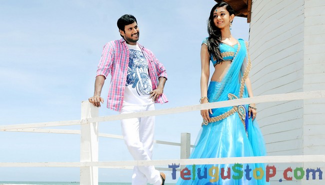 Dheerudu movie stills 2- Photos,Spicy Hot Pics,Images,High Resolution WallPapers Download