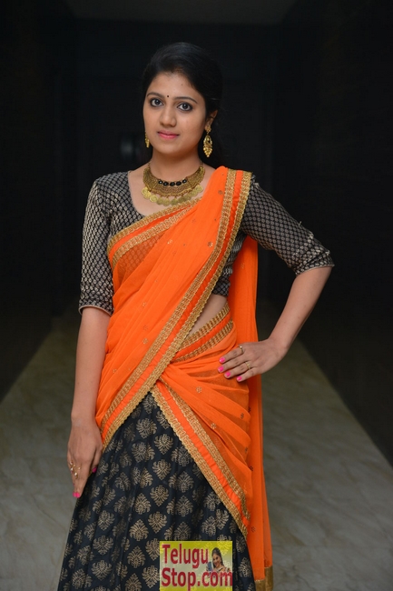 Divya kola new pics- Photos,Spicy Hot Pics,Images,High Resolution WallPapers Download