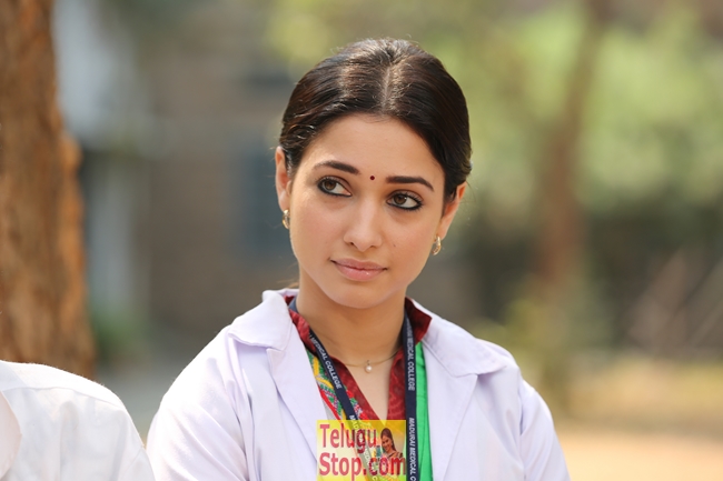 Dr dharmaraju mbbs movie stills- Photos,Spicy Hot Pics,Images,High Resolution WallPapers Download