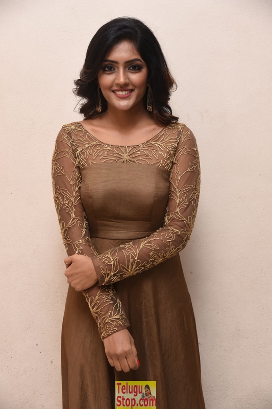 Eesha rebba latest stills- Photos,Spicy Hot Pics,Images,High Resolution WallPapers Download