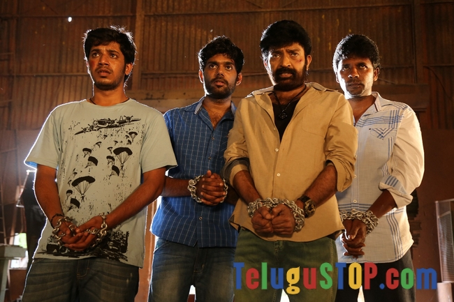 Gaddam gang movie working stills- Photos,Spicy Hot Pics,Images,High Resolution WallPapers Download