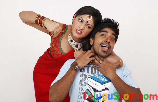 Galatta movie stills- Photos,Spicy Hot Pics,Images,High Resolution WallPapers Download