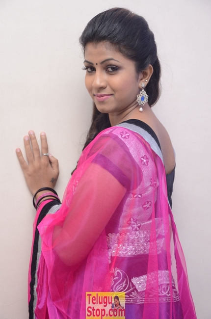 Geethanjali latest stills- Photos,Spicy Hot Pics,Images,High Resolution WallPapers Download