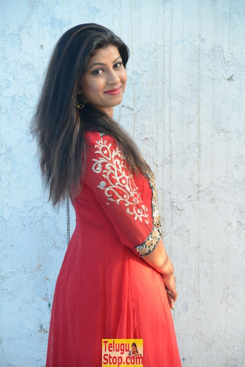 Geethanjali new stills 6- Photos,Spicy Hot Pics,Images,High Resolution WallPapers Download