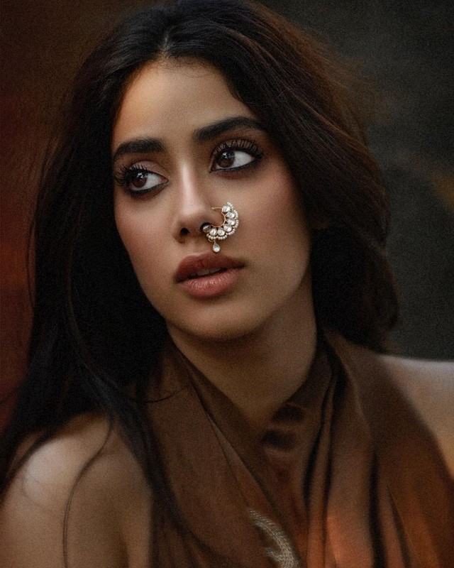 Glamorous pictures of actress janhvi kapoor make heads turn-@actressjanhvikapoor, Janhvikapoor, Actressjanhvi, Janhvi Kapoor Photos,Spicy Hot Pics,Images,High Resolution WallPapers Download