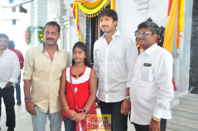Gopichand new movie opening- Photos,Spicy Hot Pics,Images,High Resolution WallPapers Download