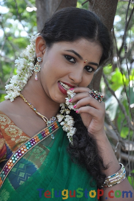 Grishma new stills- Photos,Spicy Hot Pics,Images,High Resolution WallPapers Download