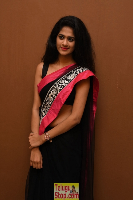 Harini latest stills- Photos,Spicy Hot Pics,Images,High Resolution WallPapers Download