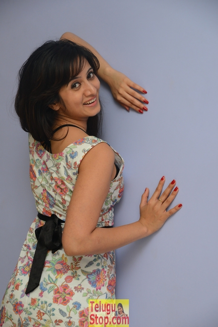 Harshika poonacha new stills 2- Photos,Spicy Hot Pics,Images,High Resolution WallPapers Download