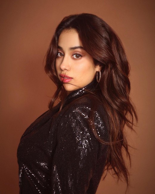 Hd photos of social media sensation bollywood actress janhvi kapoor-Dostana, Janhvikapoor, Actressjanhvi, Hdbollywood, Janhvi Kapoor Photos,Spicy Hot Pics,Images,High Resolution WallPapers Download