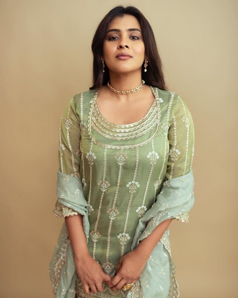 Hebah patel is mesmerizing with her beauty-Actresshebah, Hebah Patel, Hebahpatel, Hebah Patel Hot Photos,Spicy Hot Pics,Images,High Resolution WallPapers Download