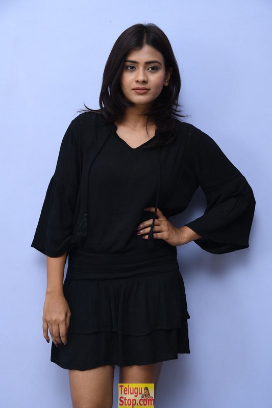 Hebah patel latest stills 3- Photos,Spicy Hot Pics,Images,High Resolution WallPapers Download