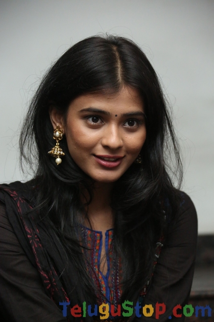 Hebha patel stills- Photos,Spicy Hot Pics,Images,High Resolution WallPapers Download