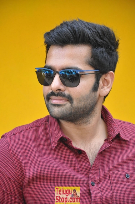 Hero ram stills- Photos,Spicy Hot Pics,Images,High Resolution WallPapers Download