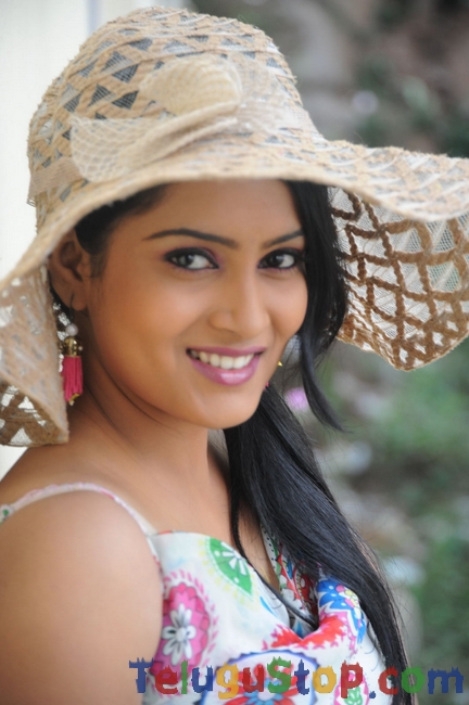 Himajha new stills- Photos,Spicy Hot Pics,Images,High Resolution WallPapers Download