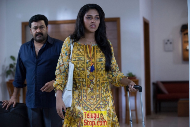 Iddaru iddare movie stills- Photos,Spicy Hot Pics,Images,High Resolution WallPapers Download