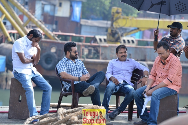 Janatha garage working stills- Photos,Spicy Hot Pics,Images,High Resolution WallPapers Download