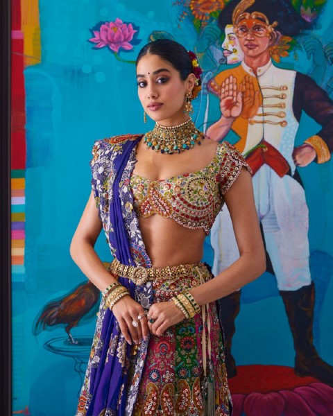 Janhvi kapoor is stunning with khatarnak poses-Actressjanhvi, Janhvi Kapoor, Janhvikapoor Photos,Spicy Hot Pics,Images,High Resolution WallPapers Download