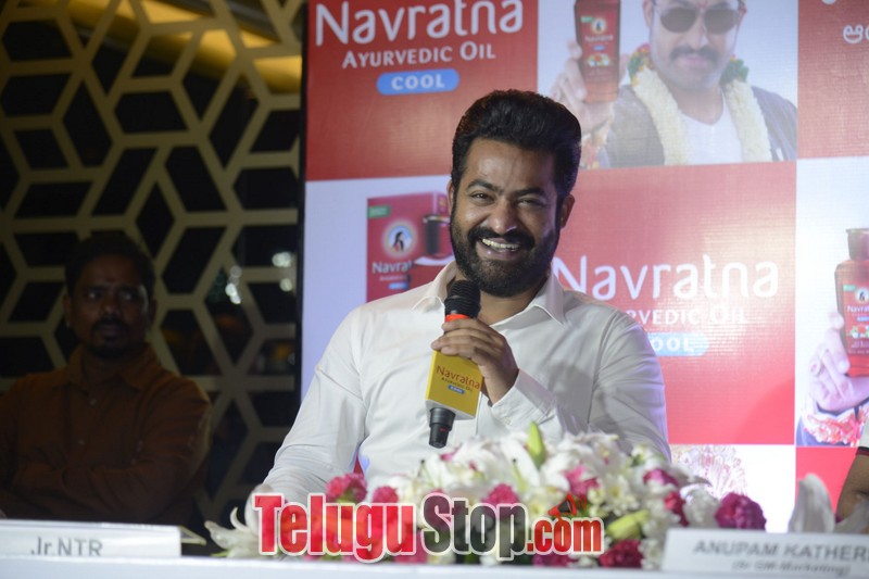 Jr ntr at navratna ayurvedic oil cool press meet- Photos,Spicy Hot Pics,Images,High Resolution WallPapers Download