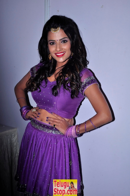 Jyothi sethi stills- Photos,Spicy Hot Pics,Images,High Resolution WallPapers Download
