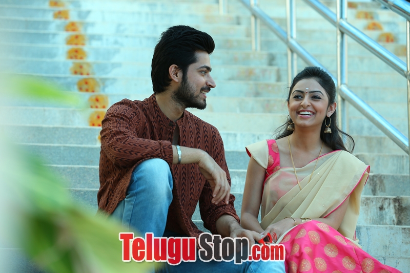 Kaadhali movie new stills- Photos,Spicy Hot Pics,Images,High Resolution WallPapers Download