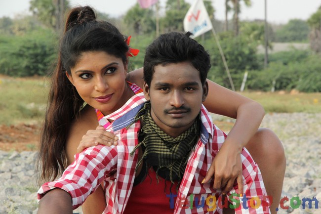 Kadapa muddhu bidda movie stills- Photos,Spicy Hot Pics,Images,High Resolution WallPapers Download