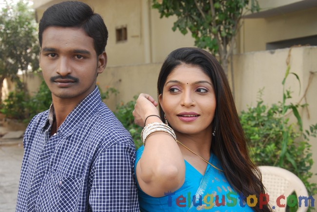 Kadapa muddhu bidda movie stills- Photos,Spicy Hot Pics,Images,High Resolution WallPapers Download