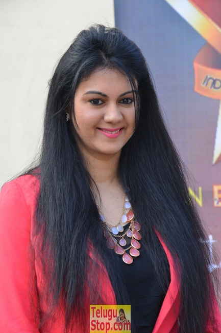 Kamna jethmalani stills 2- Photos,Spicy Hot Pics,Images,High Resolution WallPapers Download