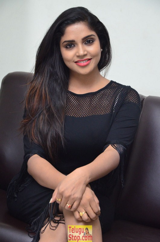 Karunya new pics- Photos,Spicy Hot Pics,Images,High Resolution WallPapers Download