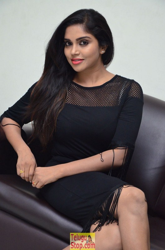 Karunya new pics- Photos,Spicy Hot Pics,Images,High Resolution WallPapers Download