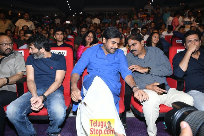 Katamarayudu pre release function 2- Photos,Spicy Hot Pics,Images,High Resolution WallPapers Download