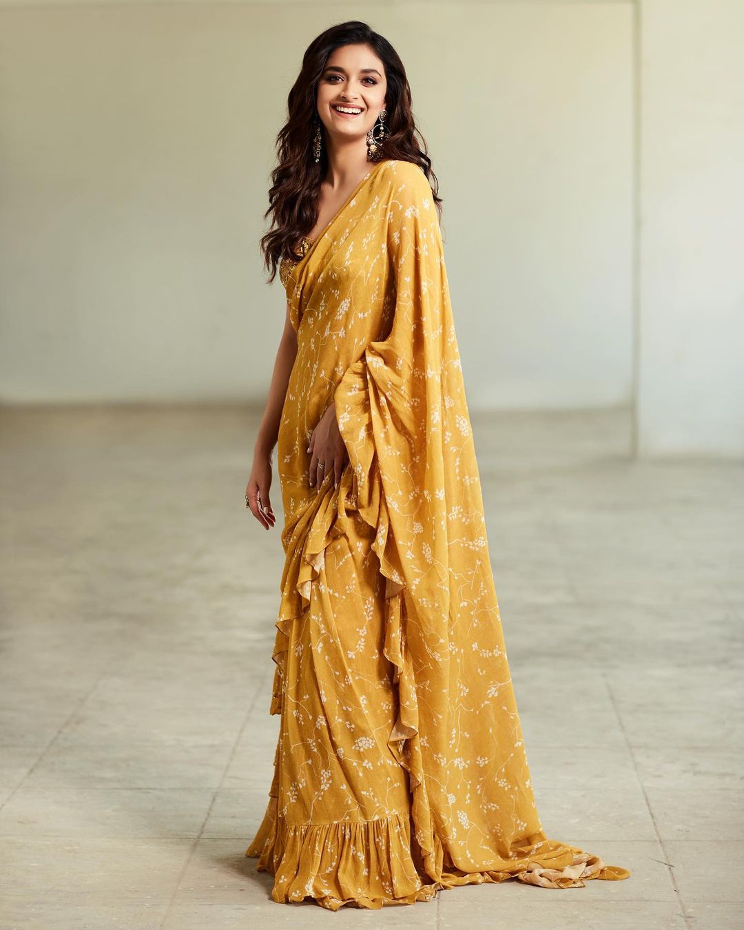 Keerthy suresh flower printed saree beautiful images-Actresskeerthy, Keerthy Suresh, Keerthysuresh Photos,Spicy Hot Pics,Images,High Resolution WallPapers Download