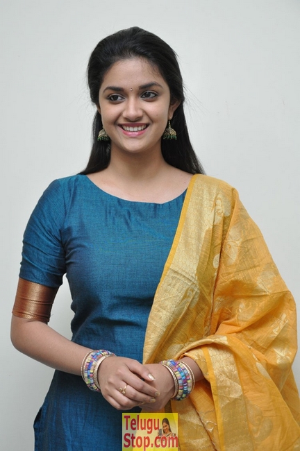 Keerthy suresh new stills- Photos,Spicy Hot Pics,Images,High Resolution WallPapers Download