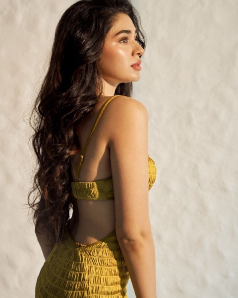 Kriti shetty is excited as she steals dil with her cute looks-Actresskriti, Kriti Shetty, Krithi Shetty, Krithishetty, Nagachaitanya Photos,Spicy Hot Pics,Images,High Resolution WallPapers Download