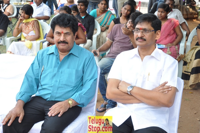 Kurra thoofan movie opening- Photos,Spicy Hot Pics,Images,High Resolution WallPapers Download