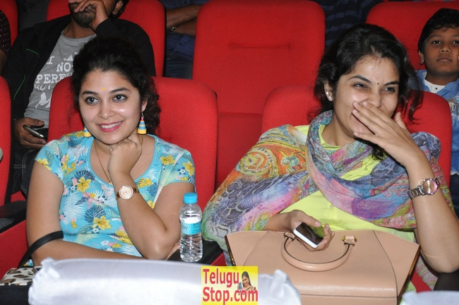 Lacchimdeviki o lekkundi audio launch- Photos,Spicy Hot Pics,Images,High Resolution WallPapers Download