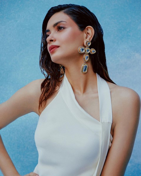 Latest stunning glam stills of actress diana penty-Actress, Actressdiana, Diana, Diana Penty, Diana Penty Age, Dianapenty, Diana Penty Hot, Indianactress Photos,Spicy Hot Pics,Images,High Resolution WallPapers Download