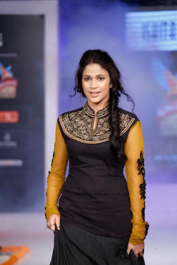 Lavanya tripathi new stills- Photos,Spicy Hot Pics,Images,High Resolution WallPapers Download