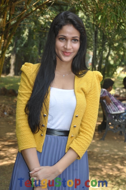 Lavanya tripati new pics- Photos,Spicy Hot Pics,Images,High Resolution WallPapers Download