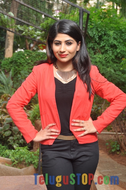 Madhulagna das new pics- Photos,Spicy Hot Pics,Images,High Resolution WallPapers Download