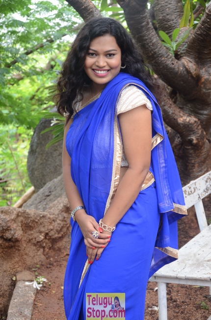 Maggi meghana stills- Photos,Spicy Hot Pics,Images,High Resolution WallPapers Download