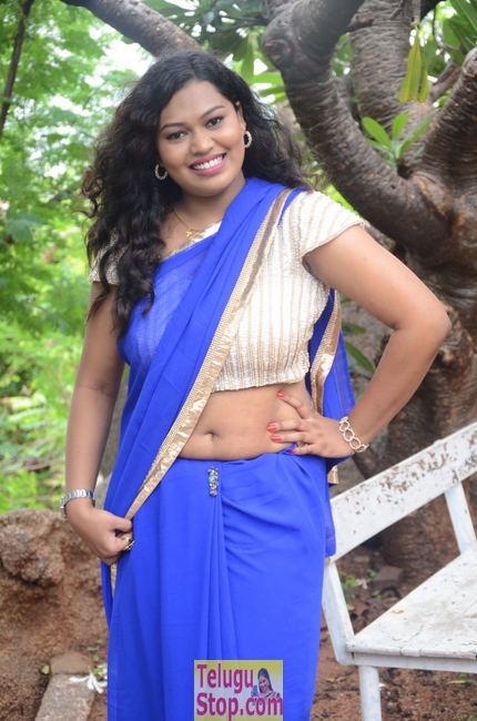 Maggi meghana stills- Photos,Spicy Hot Pics,Images,High Resolution WallPapers Download