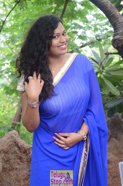 Maggi meghana stills- Photos,Spicy Hot Pics,Images,High Resolution WallPapers Download