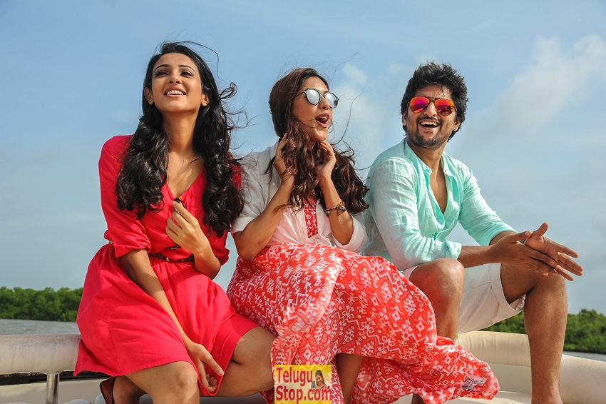 Majnu movie release stills- Photos,Spicy Hot Pics,Images,High Resolution WallPapers Download