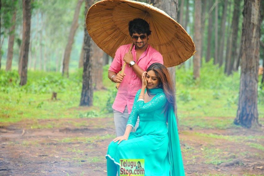 Majnu movie release stills- Photos,Spicy Hot Pics,Images,High Resolution WallPapers Download