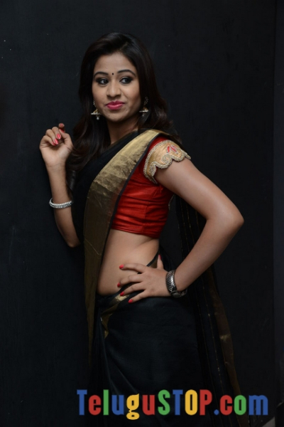 Manali rathod latest stills- Photos,Spicy Hot Pics,Images,High Resolution WallPapers Download