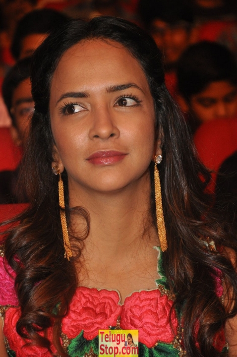 Manchu lakshmi stills 2- Photos,Spicy Hot Pics,Images,High Resolution WallPapers Download